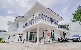 OYO 90342 Kemang Garden